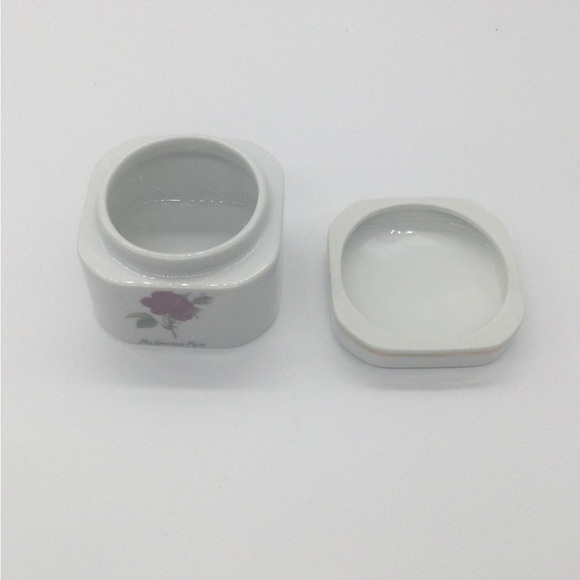 Vintage floral rose porcelain vanity jar trinket box Japan Bulgarian powder - Picture 9 of 11